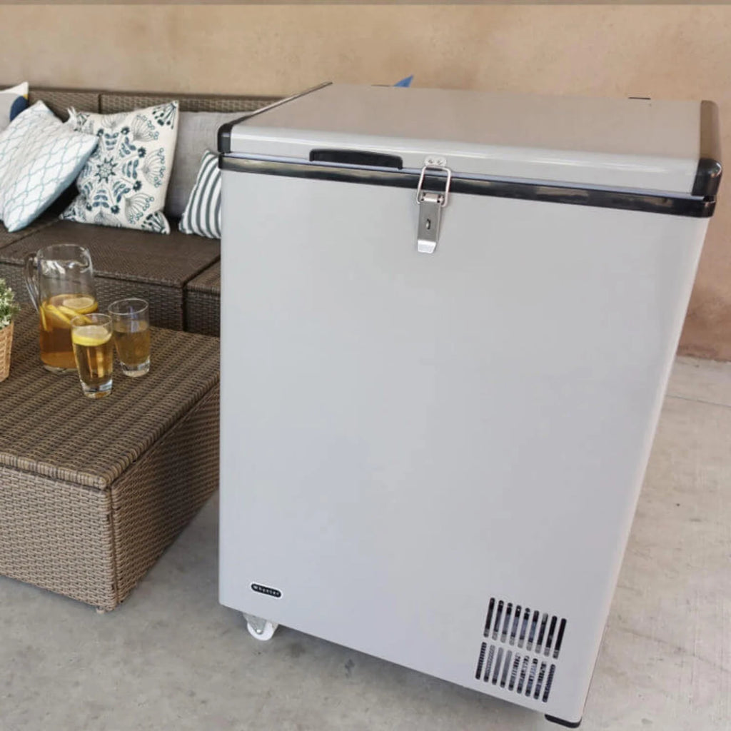 95 Quart Portable Wheeled Freezer B6664