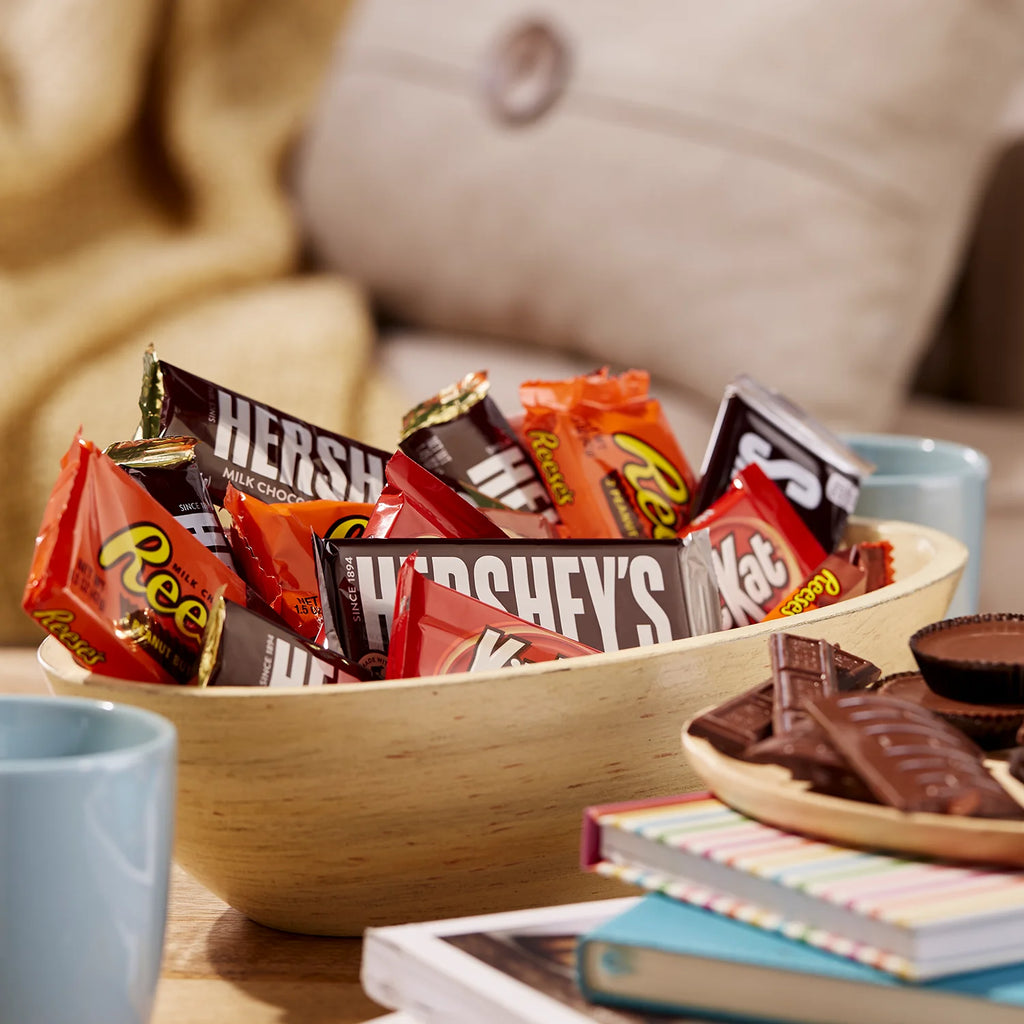 Milk Chocolate Assortment Candy Bars, Individually Wrapped, 45 oz, 30 Piece F41788