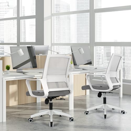 Black Mesh Office Desk Chair with Wheels L455