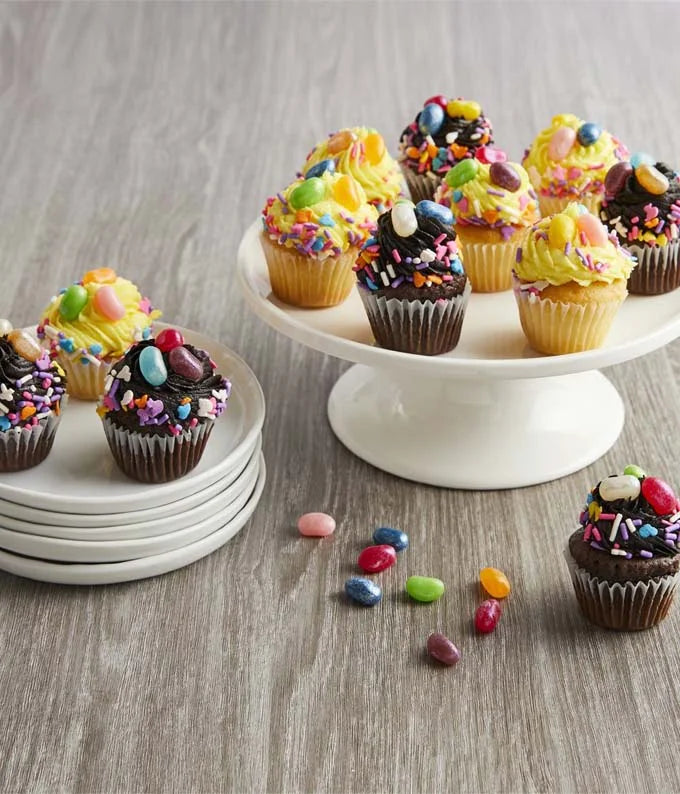 Candy Cupcake Bouquet Q429433