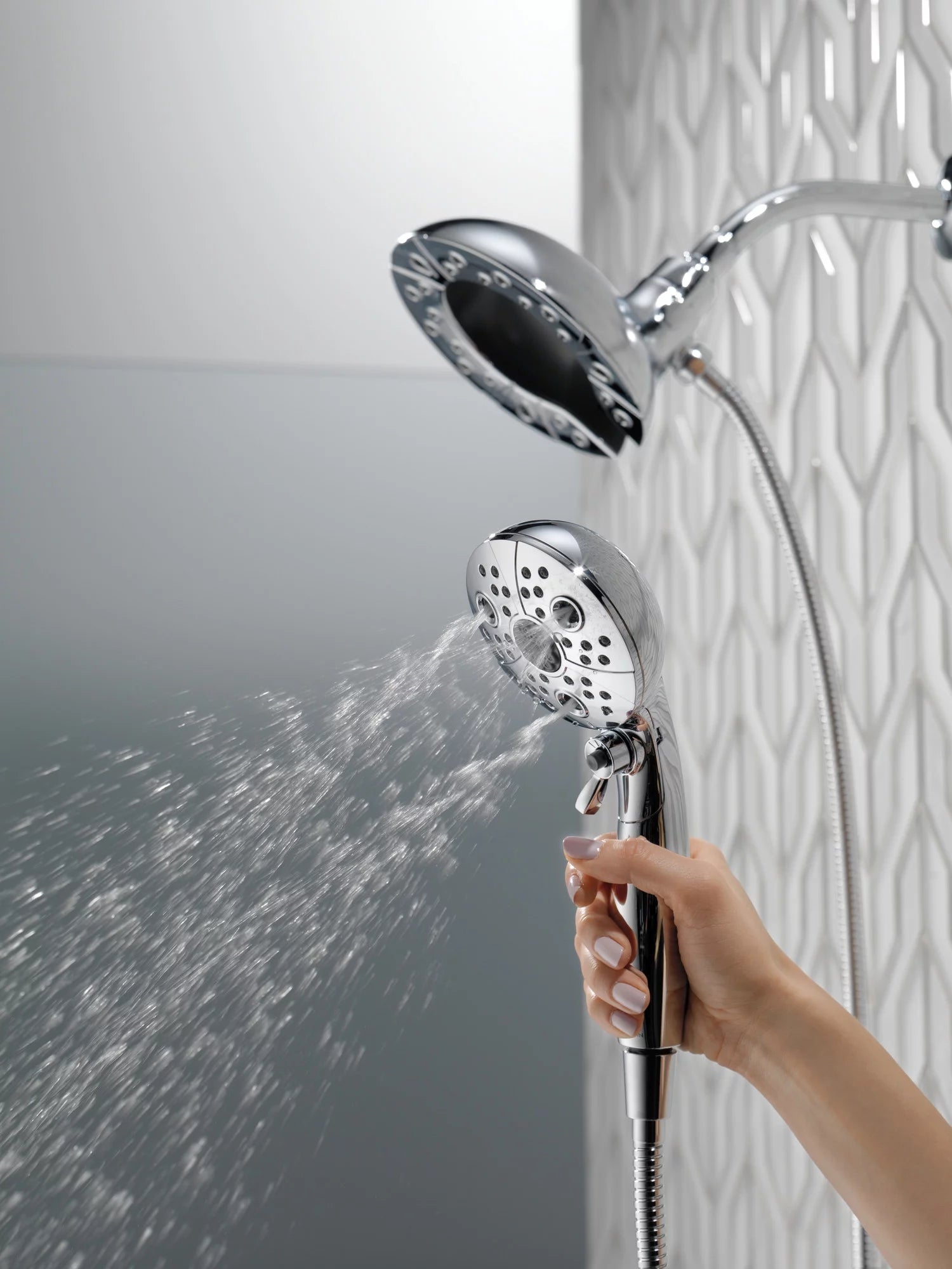5-Spray Hand Shower and Shower Head Combo in Chrome Y86923