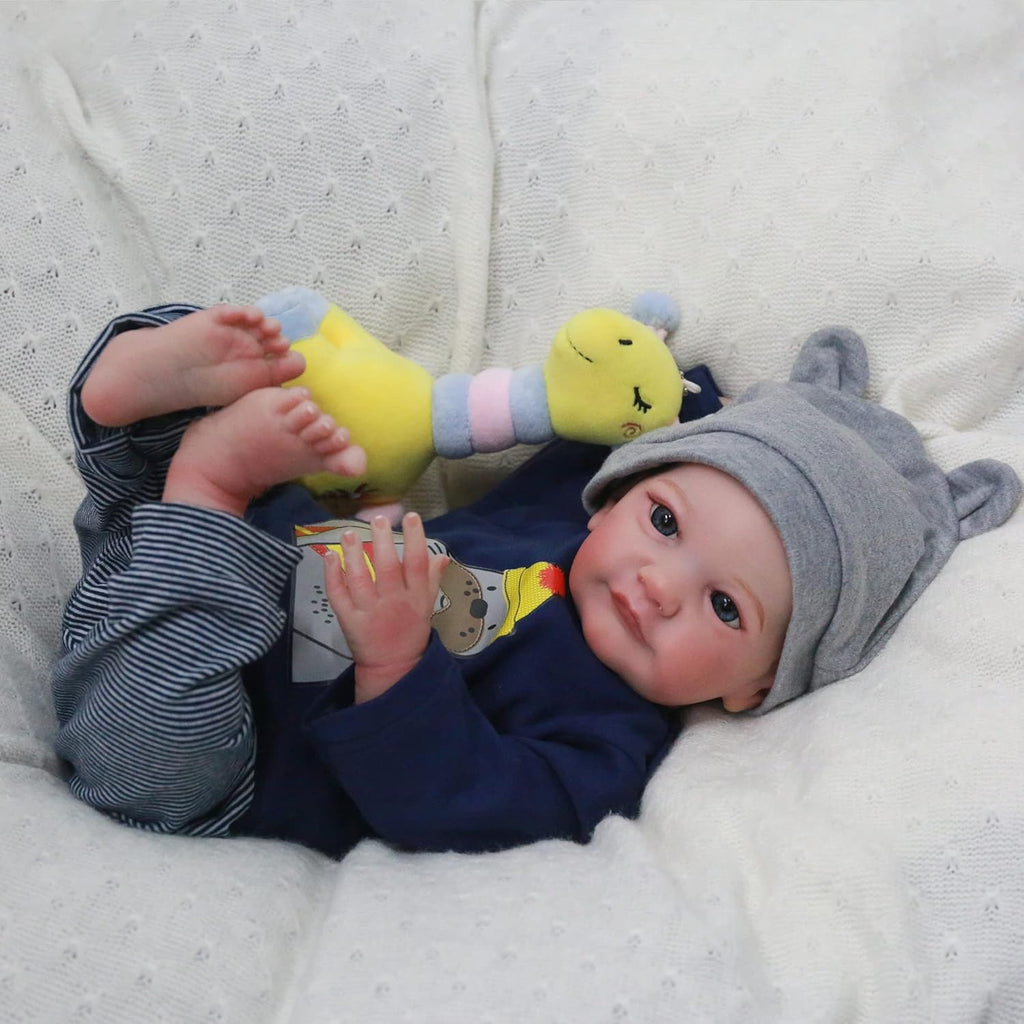 19 Inch Lifelike Reborn Baby Dolls with Soft Cloth Body O161