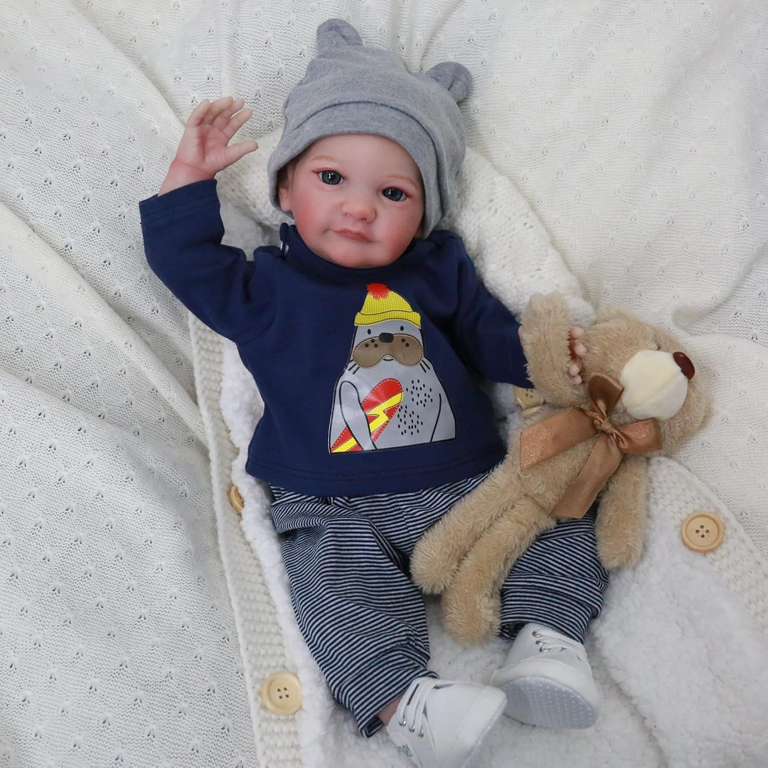 19 Inch Lifelike Reborn Baby Dolls with Soft Cloth Body O161