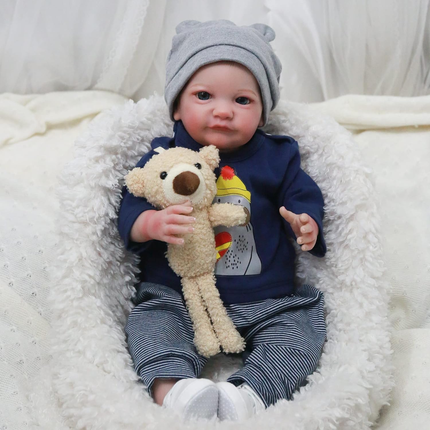19 Inch Lifelike Reborn Baby Dolls with Soft Cloth Body O161