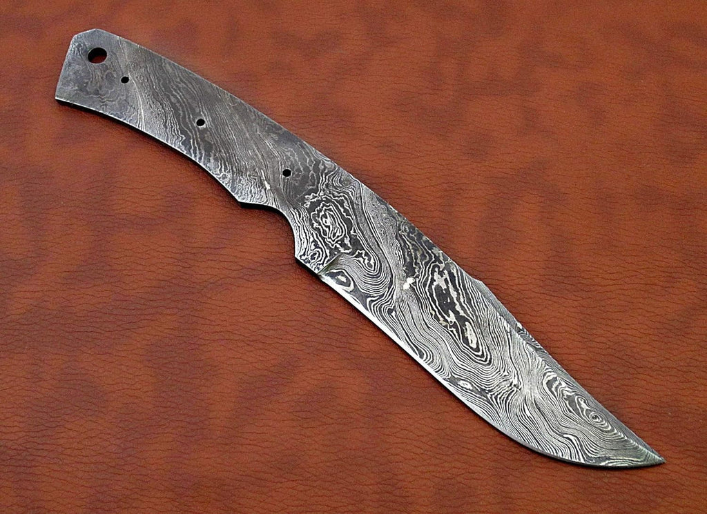 9.5 inches long clip point blank blade with 3 Pins & a screw hole space 4.5" long cutting edge blade G596961