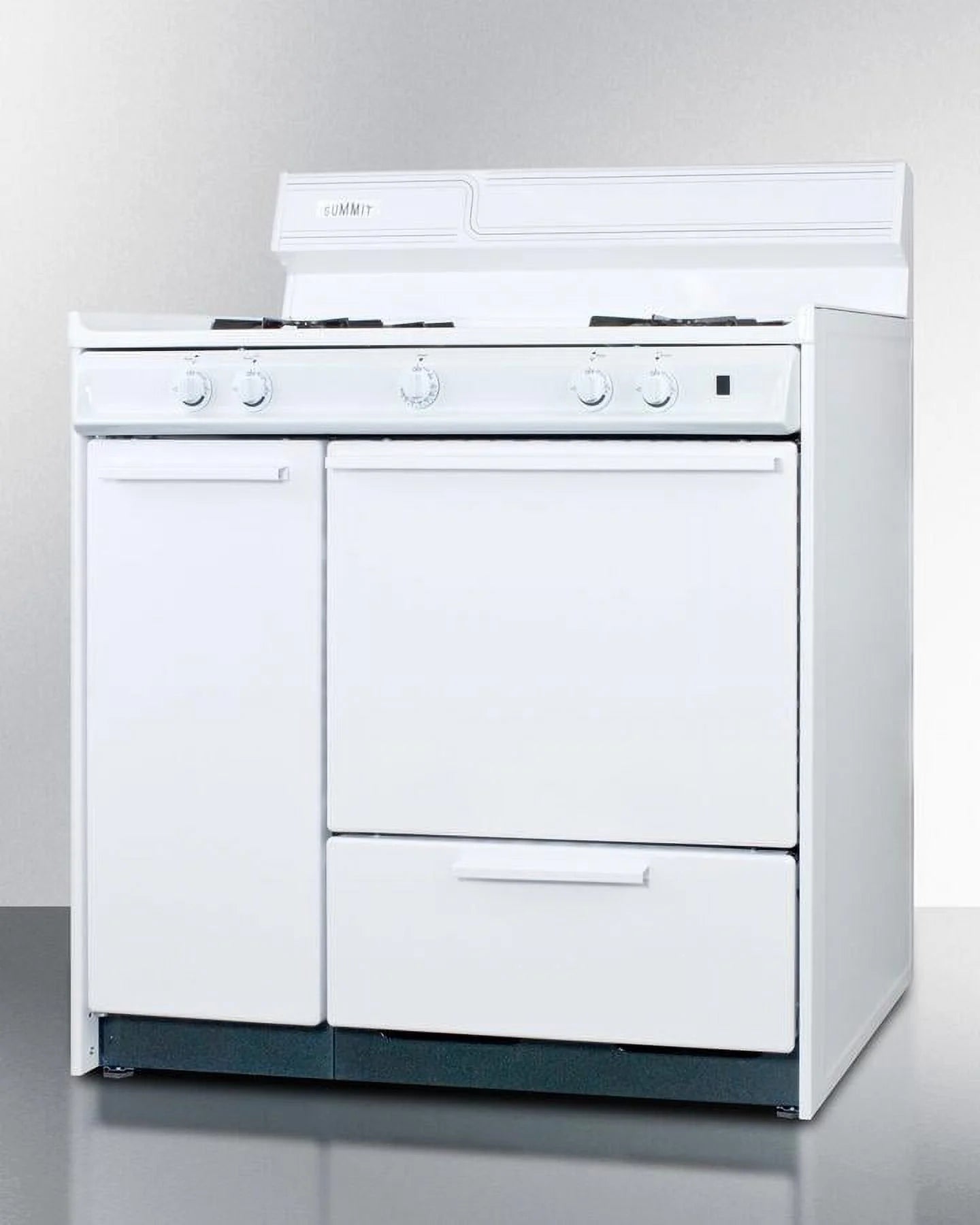 White Gas Freestanding Range D5180