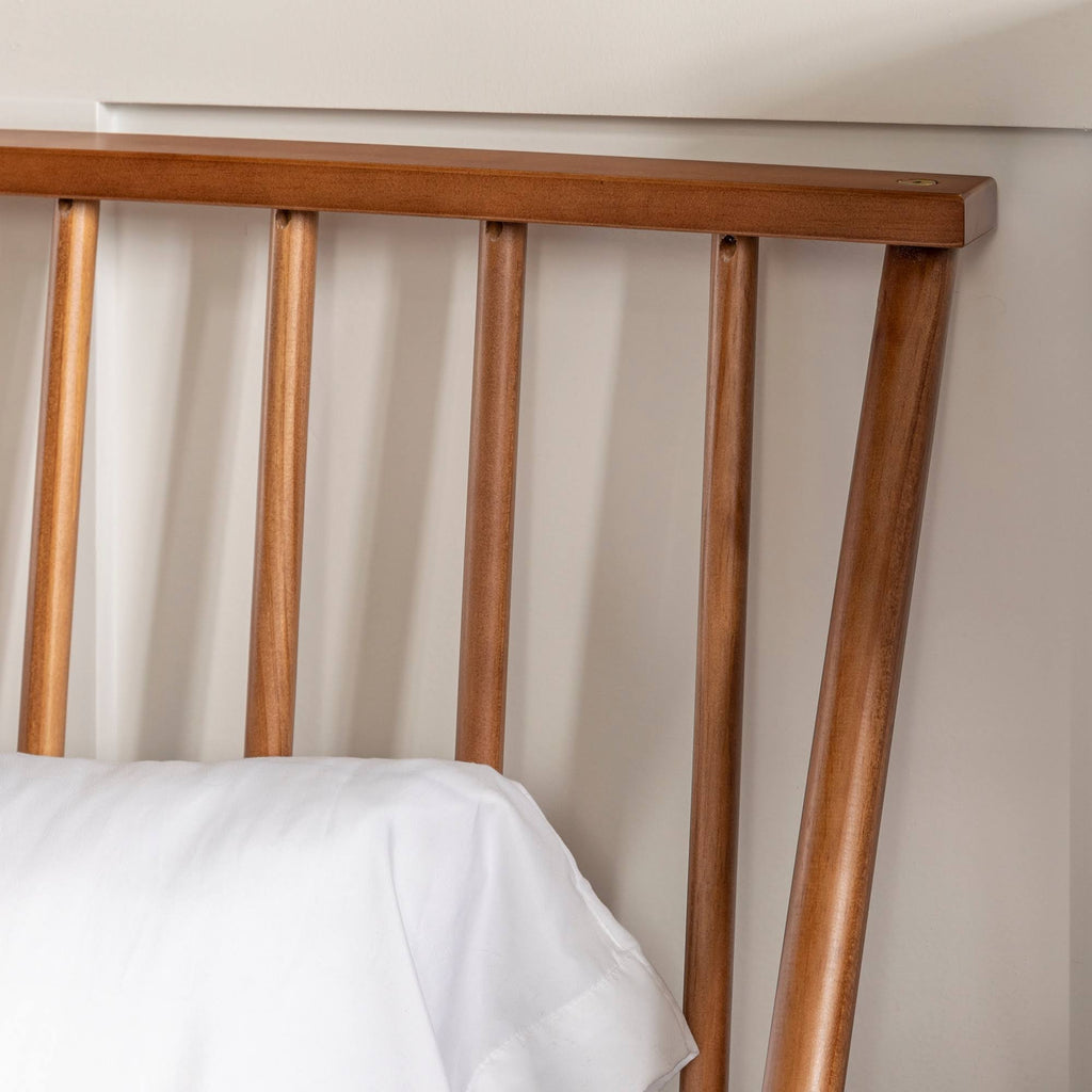 Solid Pine Wood Spindle Bed - Caramel - Queen Q9524
