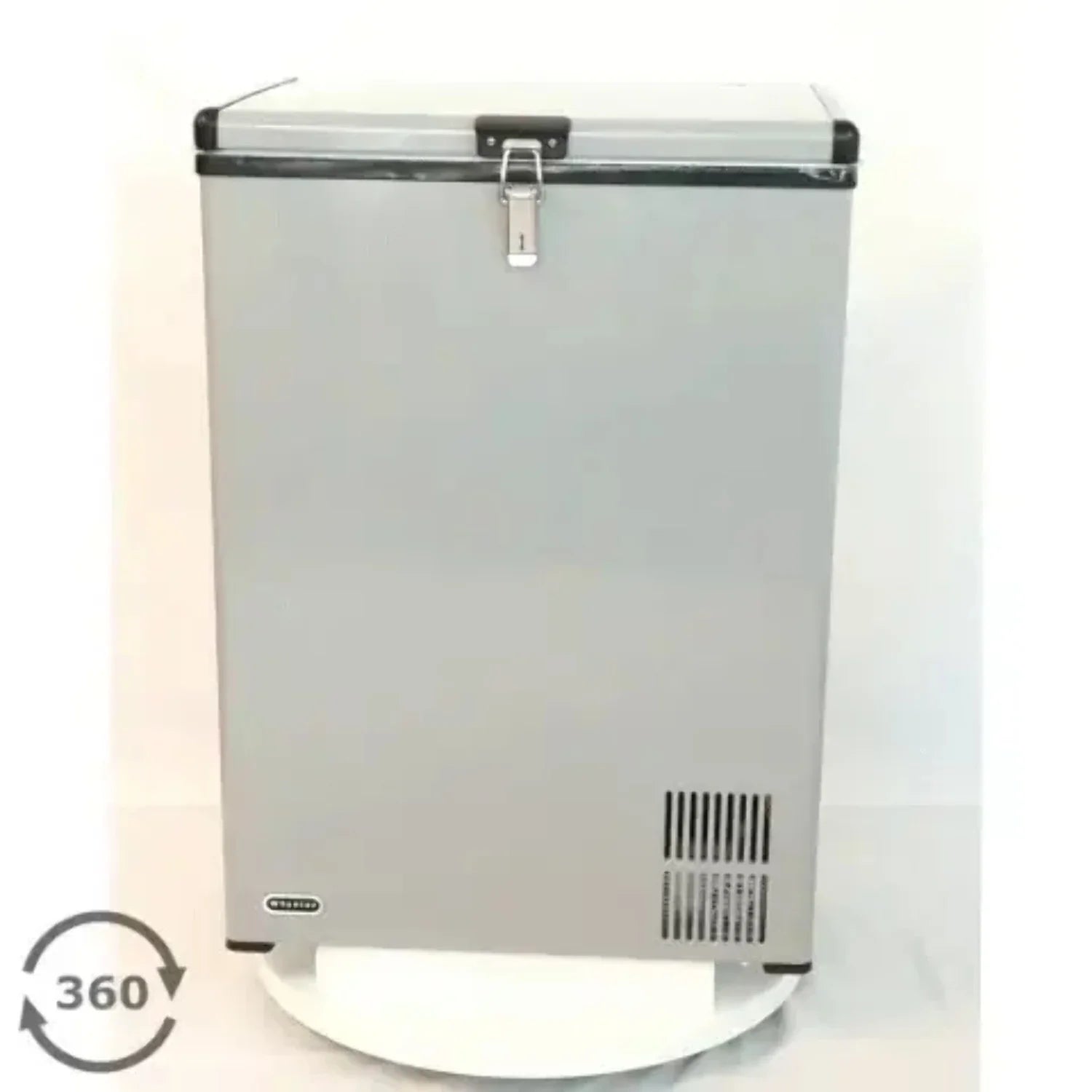95 Quart Portable Wheeled Freezer B6664