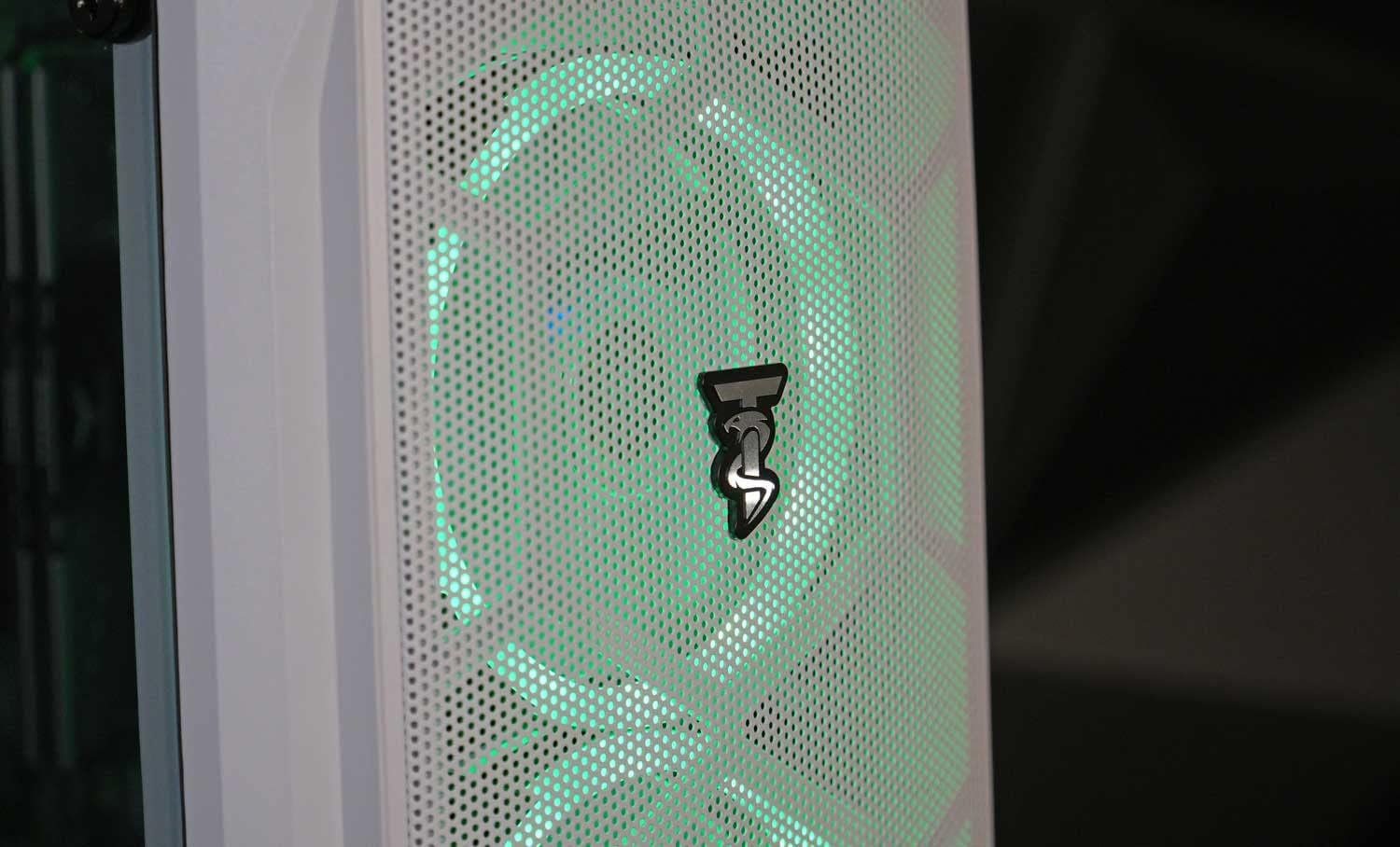 White Intel Core i7 AMD RX 580 8GB 16GB RAM 1TB NVMe SSD Desktop Computer Tower U380