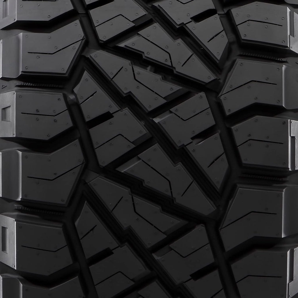 LT325/60R20 126/123Q E/10 Tire T344