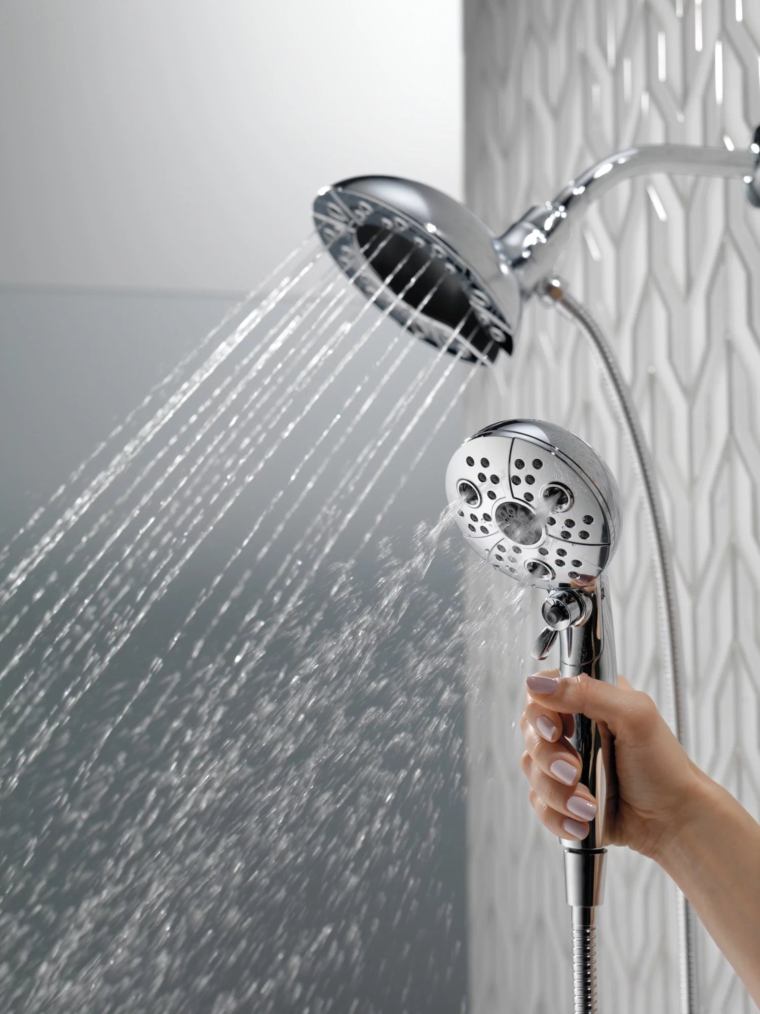 5-Spray Hand Shower and Shower Head Combo in Chrome Y86923